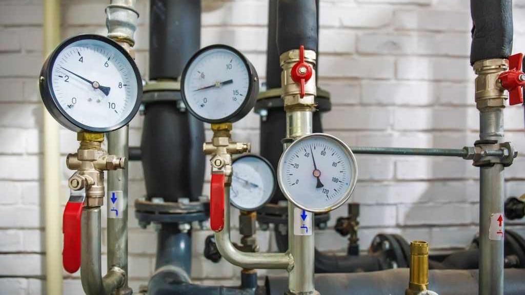 Managing Legionella in hot and cold water systems Reduce warm water temperature to save energy